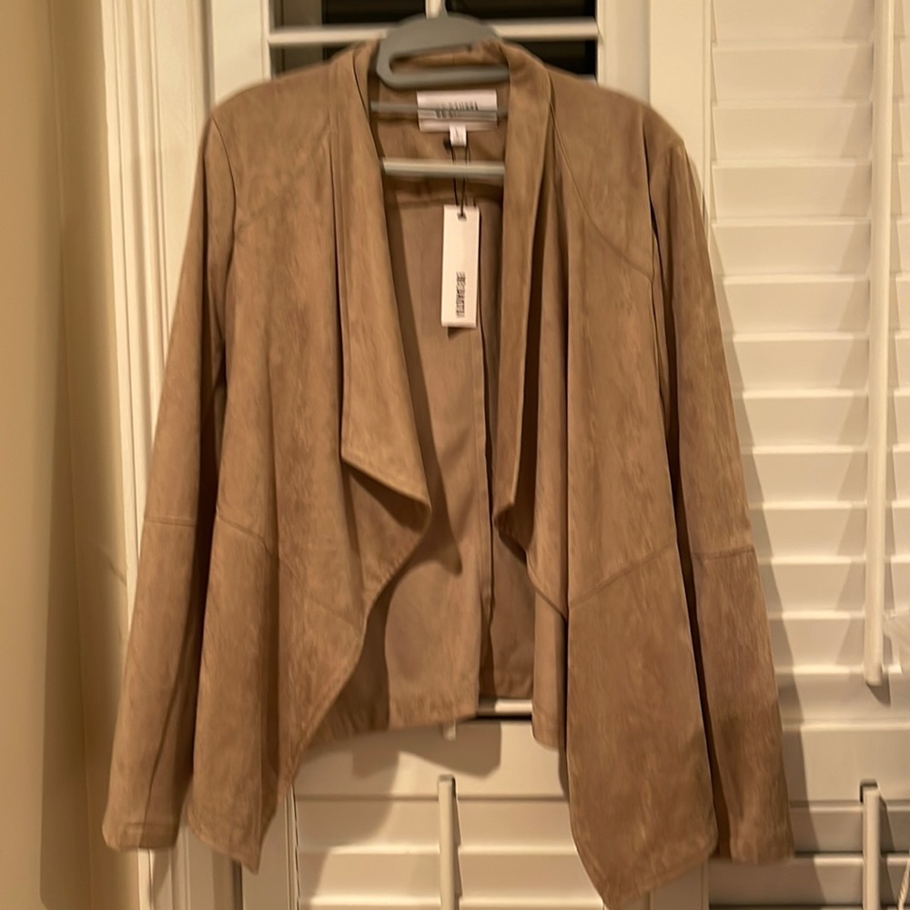 New with tags BB Dakota faux suede jacket - size large